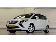 Opel Zafira - Tourer 1.4 Business+ Panoramadak Navi Trekhaak Parkeerhulp