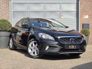 Volvo V40 - 1.6 T4 180 pk Momentum, NAP, Trekhaak / Cross Country uitvoe