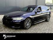 BMW 5-serie - Touring 530e High Executive M-Sport 18"/Panoramadak/Leder +