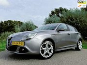 Alfa Romeo Giulietta - 1.4 T Sprint Automaat | 1e Eigenaar | Navi | Clima | 17" Vel