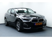 BMW X2 - sDrive18i High Executive. Navi, Clima, StoelVerw, 18"LMV, Ha