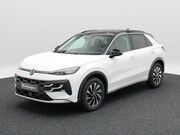 Volkswagen T-Roc - Life First Edition 1.5 eTSI 116 PK | Trekhaak | Stoel- & Stu