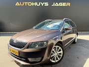 Skoda Octavia - Combi 1.2 TSI Greentech Ambition Businessline Automaat Leder