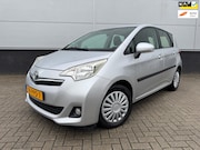 Toyota Verso S - 1.3 VVT-i 6 versnel. Aspiration Clima - trekhaak - hoge inst