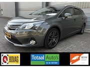 Toyota Avensis - 1.8 VVTi Dynamic Business*CRUISE*TREKH*APPLE