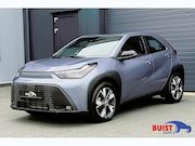 Toyota Aygo X - Hybrid 115 pulse 17" STOELVERWARMING LED CARPLAY NIEUWE AUTO