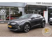 Toyota C-HR - 1.8 HYBRID DYNAMIC ALL-SEASON BANDEN STOELVERW. DODEHOEKDETE