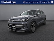 Volkswagen Tiguan - 1.5 eTSI DSG Life Edition / Panorama dak / 360 Camera / Stoe