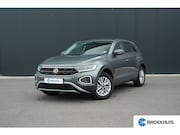 Volkswagen T-Roc - 1.0 TSI 110pk Life | Trekhaak | Camera | Adaptive Cruise | C