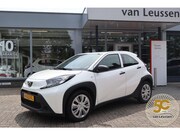 Toyota Aygo X - 5-DEURS AD-CRUISE AIRCO EL-RAMEN