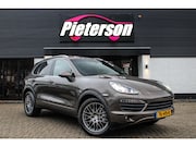 Porsche Cayenne - 4.8 S PANO PANO XENON LEDER CLIMA PDC LED