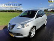 Lancia Ypsilon - Ypsilon 0.9 TwinAir Silver Plus clima stoelverwarming