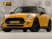 MINI Cooper - 1.5 Cooper Sport (NAVIGATIE, STOELVERWARMING, GETINT GLAS, S