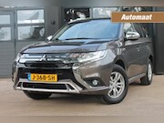 Mitsubishi Outlander - 2.4 PHEV PURE **NL-Auto** Trekhaak / camera / winterbanden s