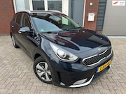 Kia Niro - 1.6 GDi DynamicLine / Leder / Navi / Camera / PDC / DAB / Cl