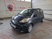 Peugeot 107 - 1.0-12V XR