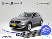 Volkswagen T-Roc - 1.0 TSI Style 110 PK | Navigatie | 17" LM velgen | Alarm | P
