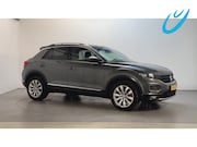 Volkswagen T-Roc - 1.5 TSI 150pk DSG Sport Parkeersensoren Navigatie App-Connec
