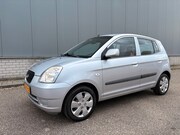 Kia Picanto - 1.1 LXE Automaat met aanpassing minder-valide