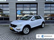 Volkswagen T-Roc - 1.5 TSI 150 pk Style 7-DSG | Airco | Navigatie | Cruise cont