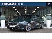 BMW 1-serie - 120 High Executive M Sport Automaat / Panoramadak / Sportsto