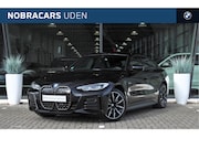 BMW i4 - eDrive35 High Executive M Sport / Achteruitrijcamera / Parki