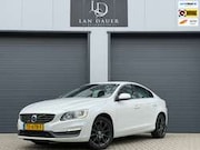 Volvo S60 - 1.6 T3 R-Design / AUTOMAAT / LEDEREN BEKLEDING