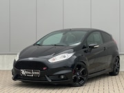Ford Fiesta - 1.6 ST2 / CRUISE / CAMERA / MILLTEK / RECARO / CLIMATE CONTR