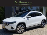 Mercedes-Benz EQA - 300 4MATIC AMG Line 67 kWh | Panoramadak | Stoelverwarming |