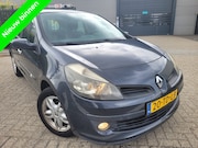 Renault Clio - 1.6-16V Privilège Clima