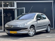 Peugeot 206 - 1.4 Gentry 1e EIG / CLIMA / ELEKT RAMEN / NAP