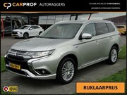 Mitsubishi Outlander - 2.4 Phev 4wd Intense | Navi | Trekhaak | Standkachel