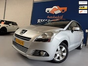 Peugeot 5008 - 1.6 THP Family 7persoons/ bj.2012/ NAP met 123603 km./ Panor