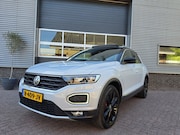 Volkswagen T-Roc - | Pano dak | Carplay | Trekha 1.5 TSI Sport BnsR