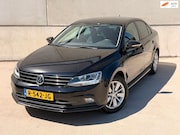Volkswagen Jetta - 1.2 TSI Facelift Navi Trekhaak Stoelverwarming