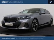 BMW i5 - eDrive40 M Sport / Trekhaak / Panoramadak / Comfor