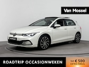 Volkswagen Golf - 1.4 eHybrid Style | PANORAMADAK | TREKHAAK | STOEL-STUUR VER