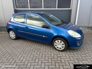 Renault Clio - 1.2-16V Special Line