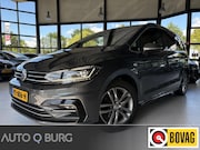 Volkswagen Touran - 1.4 TSI Highline Business R 7p | Trekhaak | Camera | Pano| L