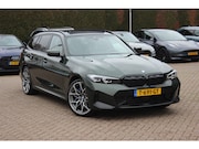 BMW 3-serie - Touring 320e / Panoramadak / Camera / Keyless / Leder / Harm