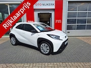 Toyota Aygo X - 1.0 VVT-i MT Play