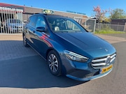 Mercedes-Benz B-klasse - 180d AUTOMAAT XENON/NAVI/PANO
