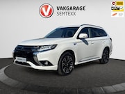 Mitsubishi Outlander - 2.0 PHEV Executive Edition |Trekhaak | Automaat | Clima | Na