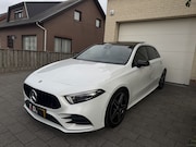 Mercedes-Benz A-klasse - 180 AMG Aut Panoramadak Widescreen SfeerVerlichting Keyless