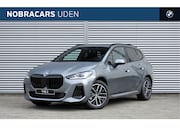 BMW 2-serie Active Tourer - 225e xDrive M Sport Automaat / Panoramadak / Trekhaak / Spor