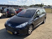 Peugeot 307 - 1.6 HDiF Premium| CLIMA| CRUISE| LM| TREKHAAK