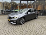 BMW 1-serie - 118I Sportline, LED, Clima, Navi/Carplay, Digi Display, Deal