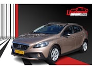 Volvo V40 Cross Country - 1.5 T3 Momentum Automaat Climate Cruise PDC