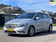 Mercedes-Benz B-klasse - 180 Ambition Automaat*Leder*Navigatie*Cruise*NAP*Airco*Xenon