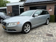 Volvo V70 - momentum*Lederen bekleding*trekhaak*cv